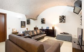 La Cantinetta di Milano - The Wine Cave in Milan